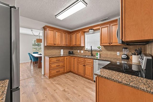 27209 Wells Lane, Conroe, TX 77385
