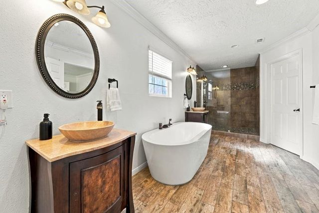 27209 Wells Lane, Conroe, TX 77385