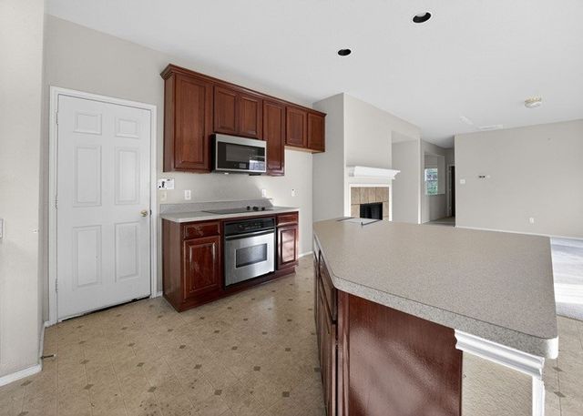 2139 Matagorda Lane, Grand Prairie, TX 75052