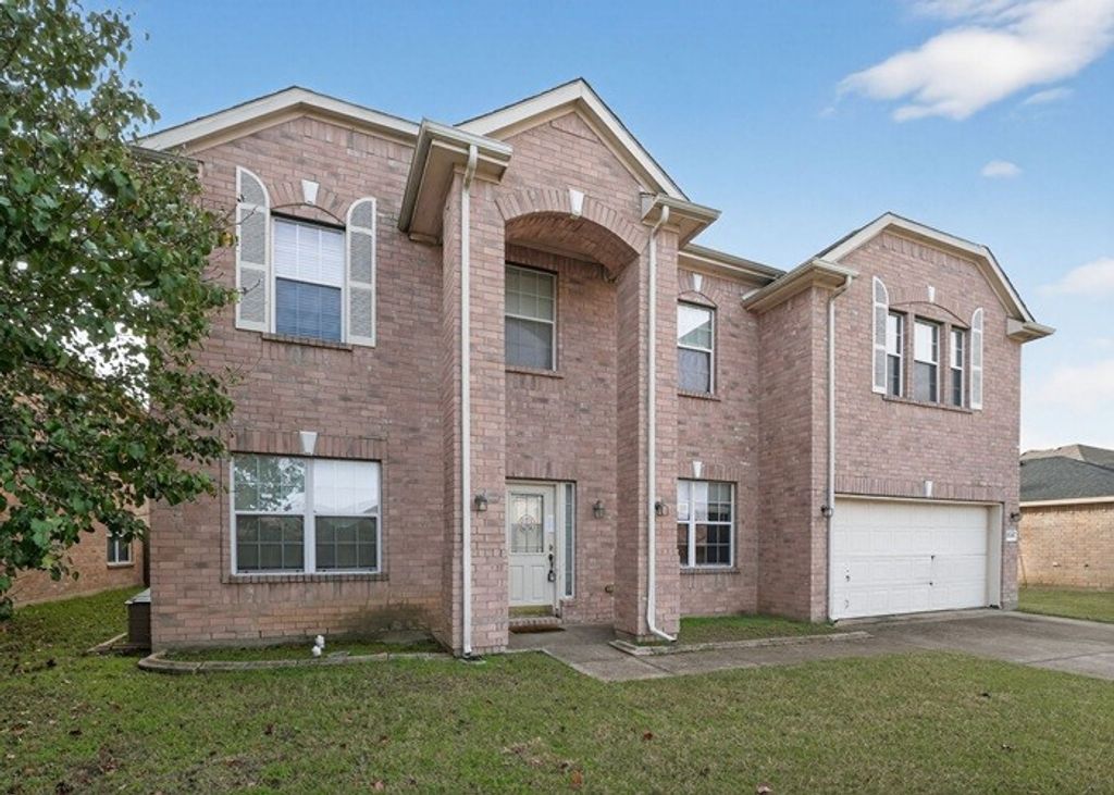 2139 Matagorda Lane, Grand Prairie, TX 75052