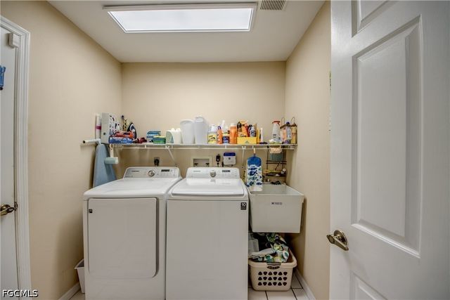 14933 Bonaire CIR, Fort Myers, FL 33908