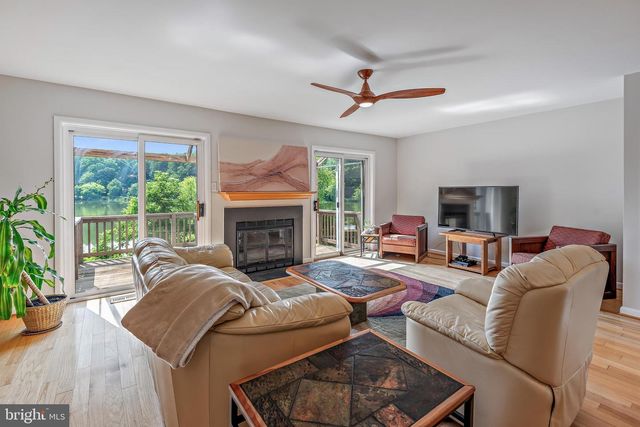 7261 DOCKSIDE LN, Columbia, MD 21045