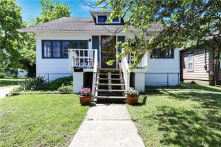 827 Pacific Avenue, Osawatomie, KS 66064