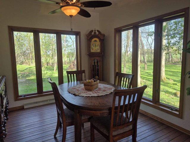 498 Meander Wood Road, Oregon, WI 53575