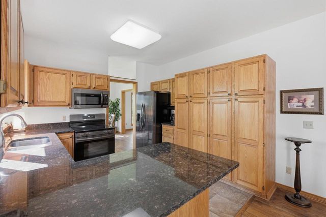 498 Meander Wood Road, Oregon, WI 53575