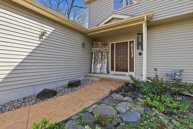 498 Meander Wood Road, Oregon, WI 53575