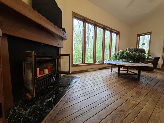 498 Meander Wood Road, Oregon, WI 53575