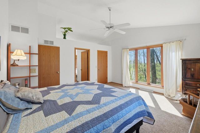 498 Meander Wood Road, Oregon, WI 53575