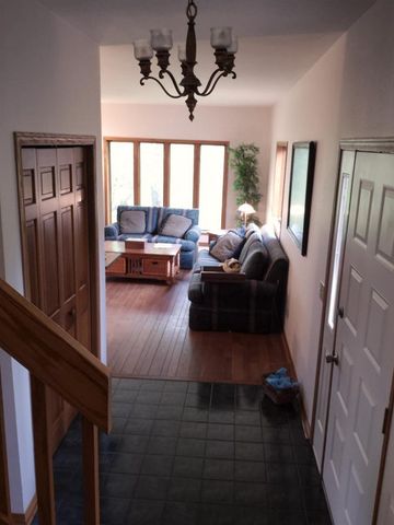 498 Meander Wood Road, Oregon, WI 53575