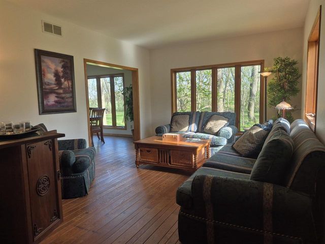 498 Meander Wood Road, Oregon, WI 53575