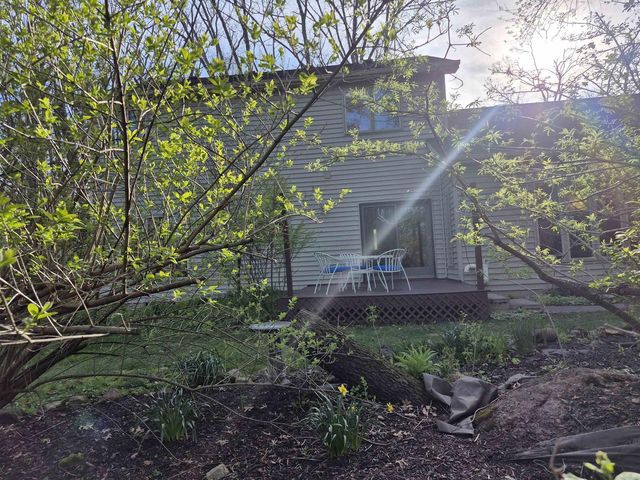 498 Meander Wood Road, Oregon, WI 53575