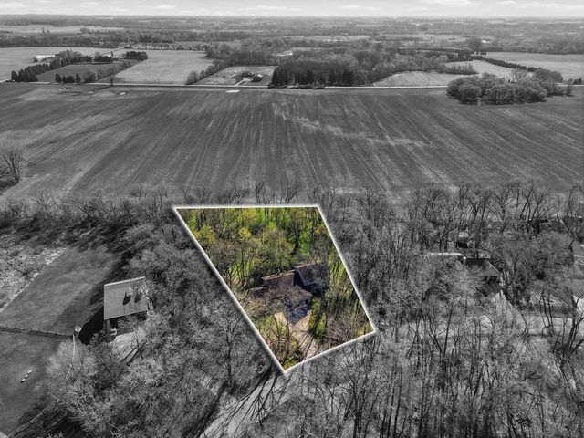 498 Meander Wood Road, Oregon, WI 53575