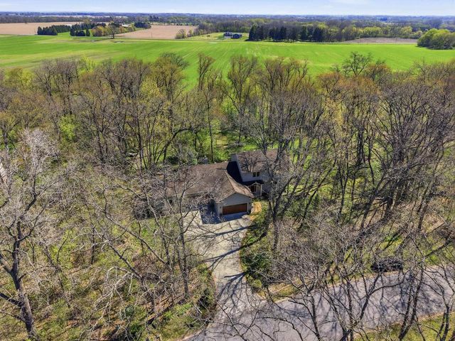 498 Meander Wood Road, Oregon, WI 53575