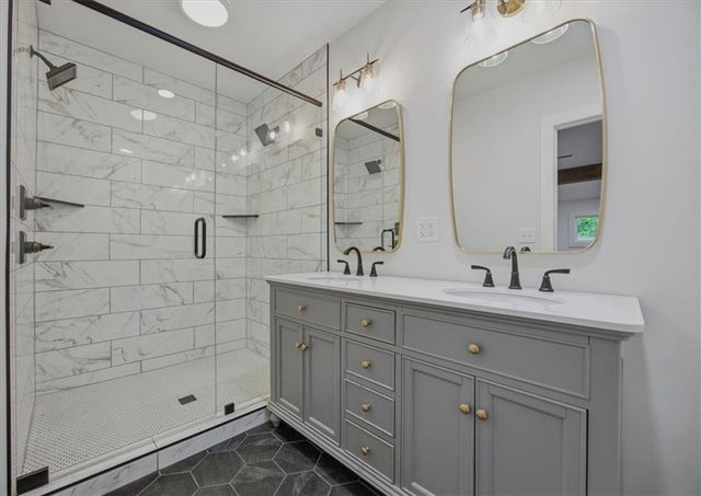 28 TLA Lake Shore Drive Street, Lee's Summit, MO 64086