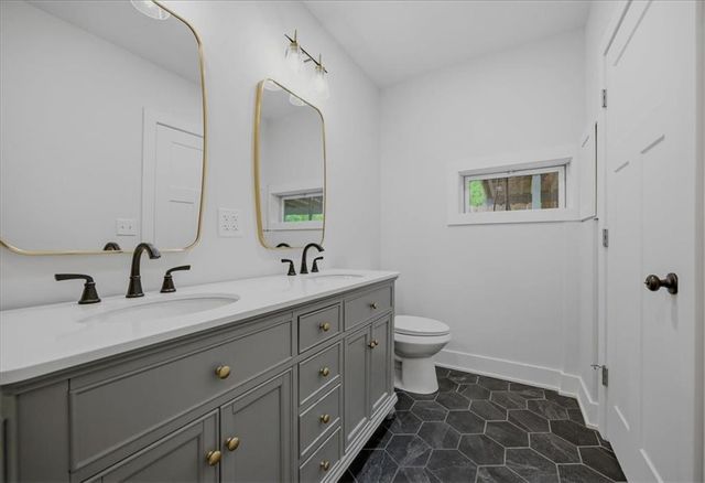 28 TLA Lake Shore Drive Street, Lee's Summit, MO 64086