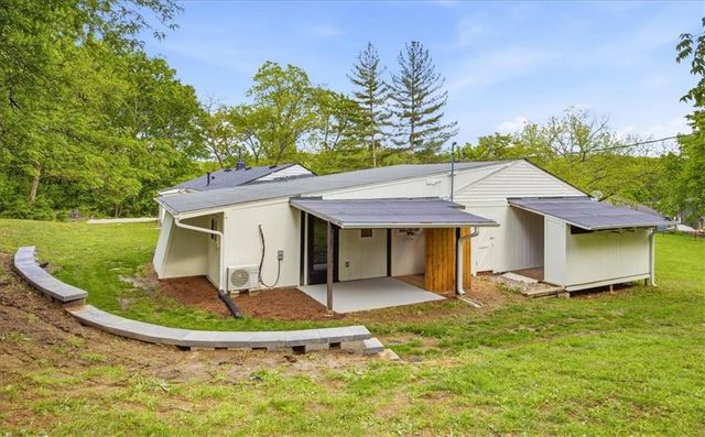 28 TLA Lake Shore Drive Street, Lee's Summit, MO 64086