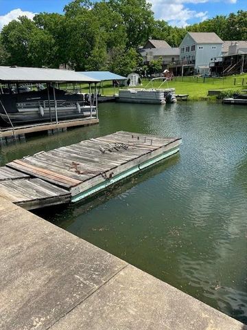 28 TLA Lake Shore Drive Street, Lee's Summit, MO 64086