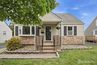 421 1st Street, Middlesex, NJ 08846