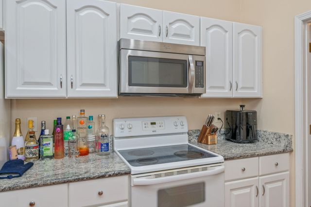 4581 Top Flight Drive, Crestview, FL 32539