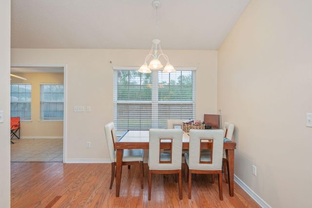 4581 Top Flight Drive, Crestview, FL 32539