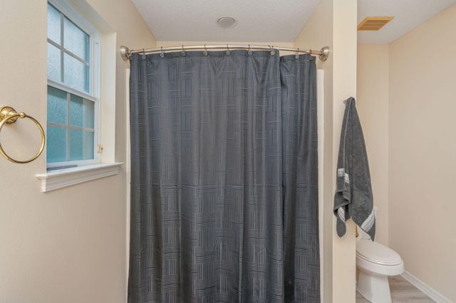 4581 Top Flight Drive, Crestview, FL 32539