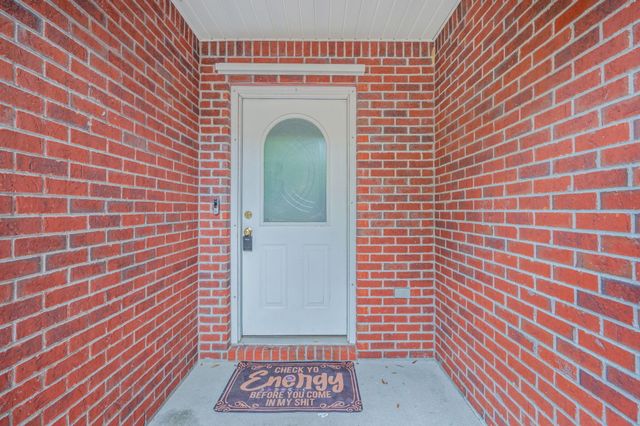 4581 Top Flight Drive, Crestview, FL 32539