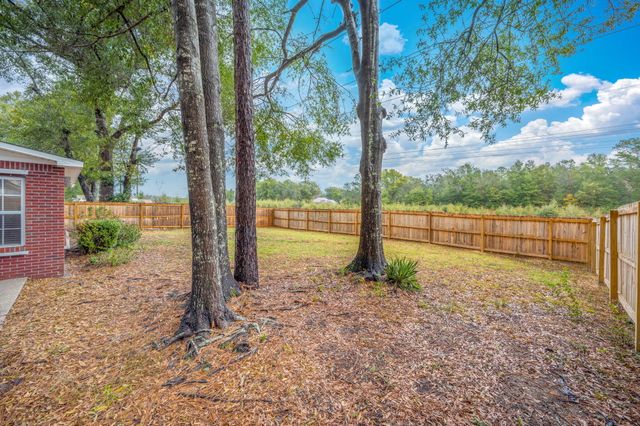 4581 Top Flight Drive, Crestview, FL 32539