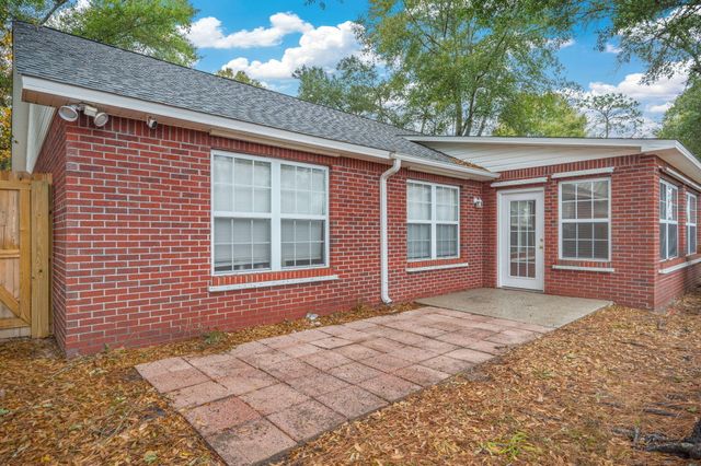 4581 Top Flight Drive, Crestview, FL 32539