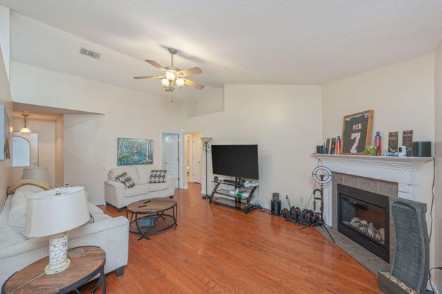 4581 Top Flight Drive, Crestview, FL 32539