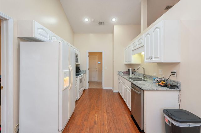 4581 Top Flight Drive, Crestview, FL 32539