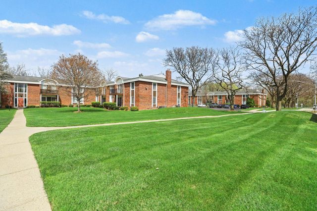 29502 Bobrich Street 23, Livonia, MI 48152