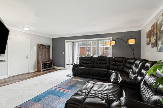 29502 Bobrich Street 23, Livonia, MI 48152