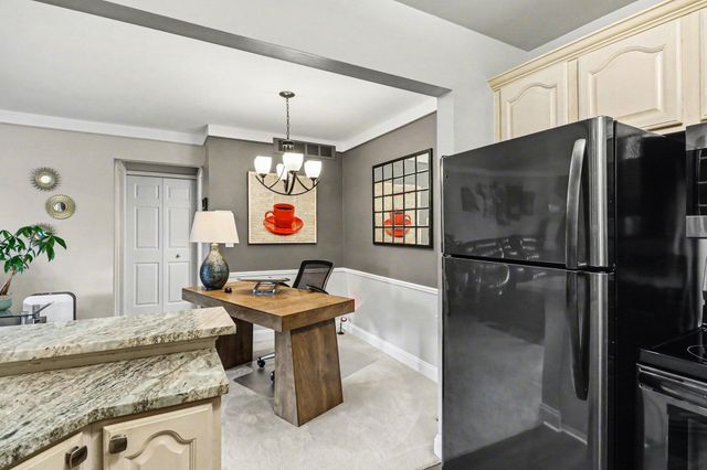 29502 Bobrich Street 23, Livonia, MI 48152