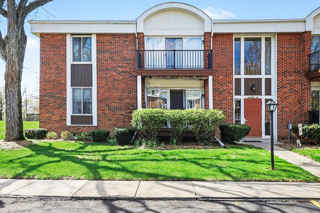 29502 Bobrich Street 23, Livonia, MI 48152