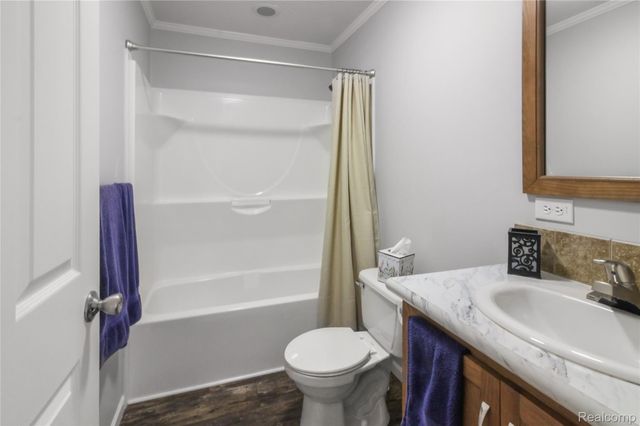 11166 Walden Court, Green Oak Township, MI 48178