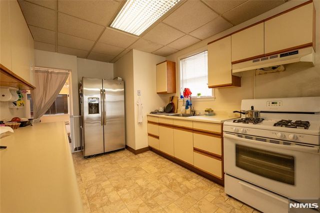 71 W Madison Avenue, Dumont, NJ 07628