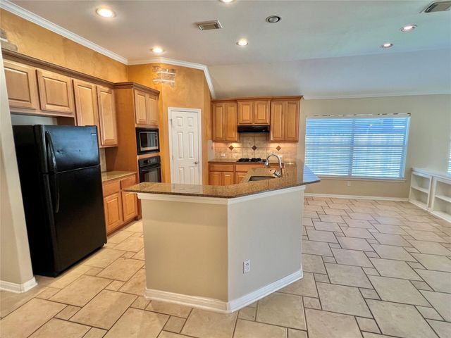 11712 Summer Brook Court, Pearland, TX 77584