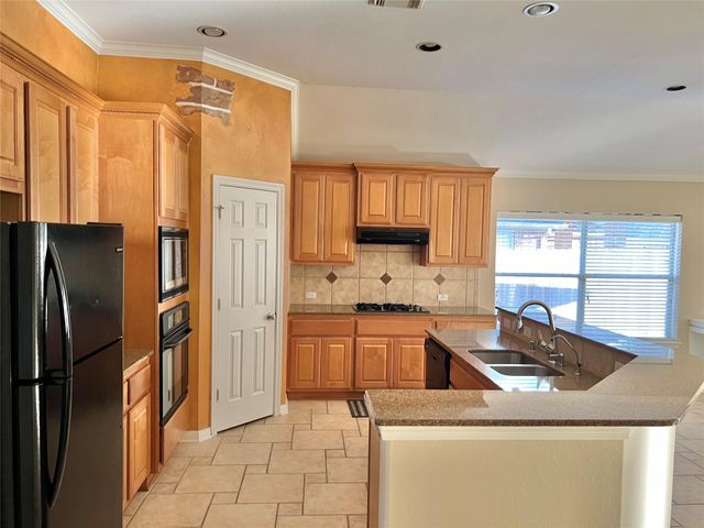 11712 Summer Brook Court, Pearland, TX 77584