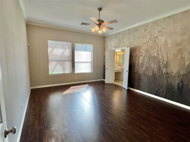 11712 Summer Brook Court, Pearland, TX 77584