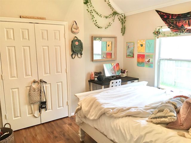 11712 Summer Brook Court, Pearland, TX 77584