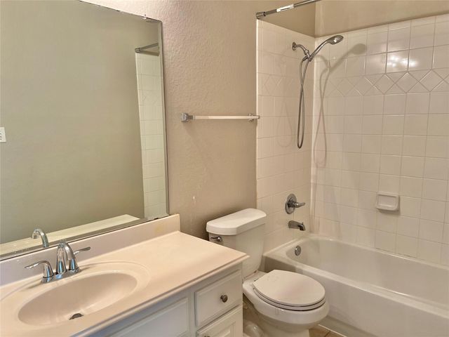 11712 Summer Brook Court, Pearland, TX 77584