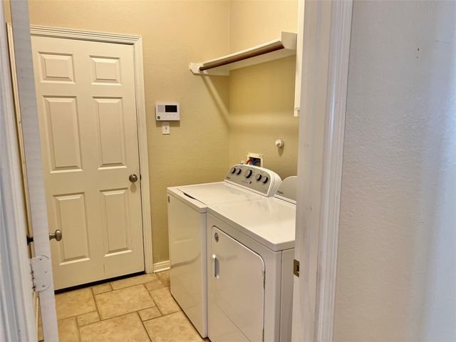 11712 Summer Brook Court, Pearland, TX 77584