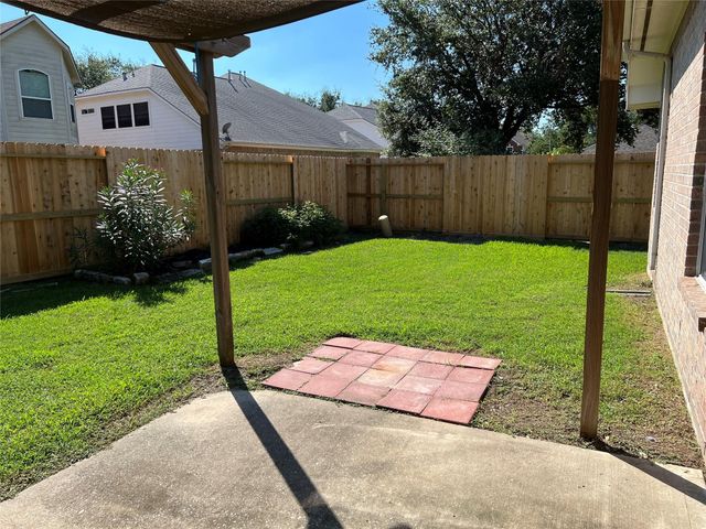 11712 Summer Brook Court, Pearland, TX 77584