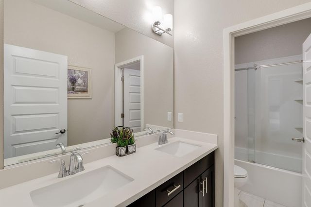 8817 Piano Cir, Elk Grove, CA 95757