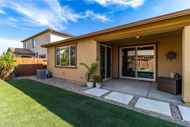 8817 Piano Cir, Elk Grove, CA 95757