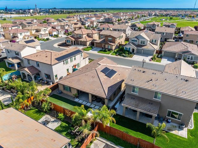 8817 Piano Cir, Elk Grove, CA 95757