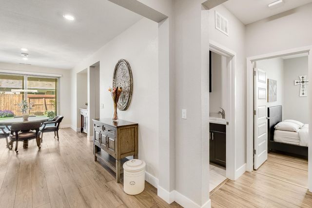 8817 Piano Cir, Elk Grove, CA 95757