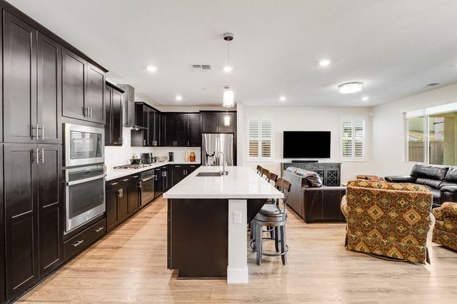 8817 Piano Cir, Elk Grove, CA 95757