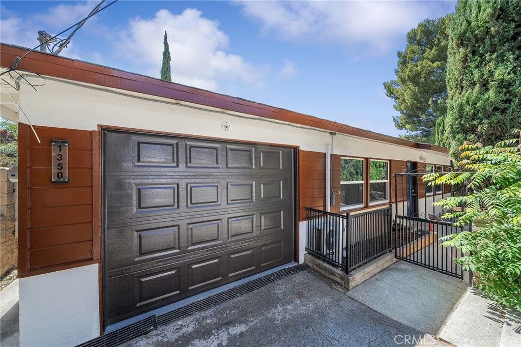 1350 East Hillcrest Drive, Thousand Oaks, CA 91362 — photo 2