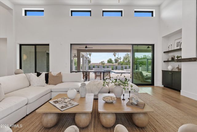 10242 N 58TH Street, Paradise Valley, AZ 85253